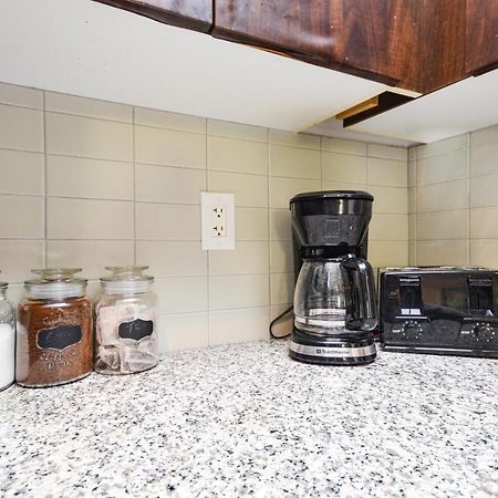 Downtown Toronto Condo Mins From Scotiabank Arena, Tiff, Cn Tower, Union, Mtcc Exterior photo