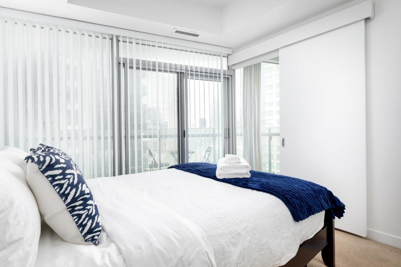 Downtown Toronto Condo Mins From Scotiabank Arena, Tiff, Cn Tower, Union, Mtcc Exterior photo
