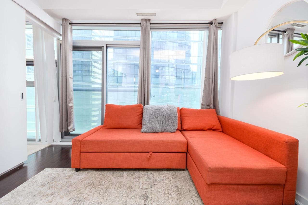 Downtown Toronto Condo Mins From Scotiabank Arena, Tiff, Cn Tower, Union, Mtcc Exterior photo