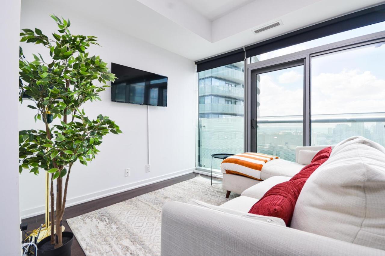 Downtown Toronto Condo Mins From Scotiabank Arena, Tiff, Cn Tower, Union, Mtcc Exterior photo