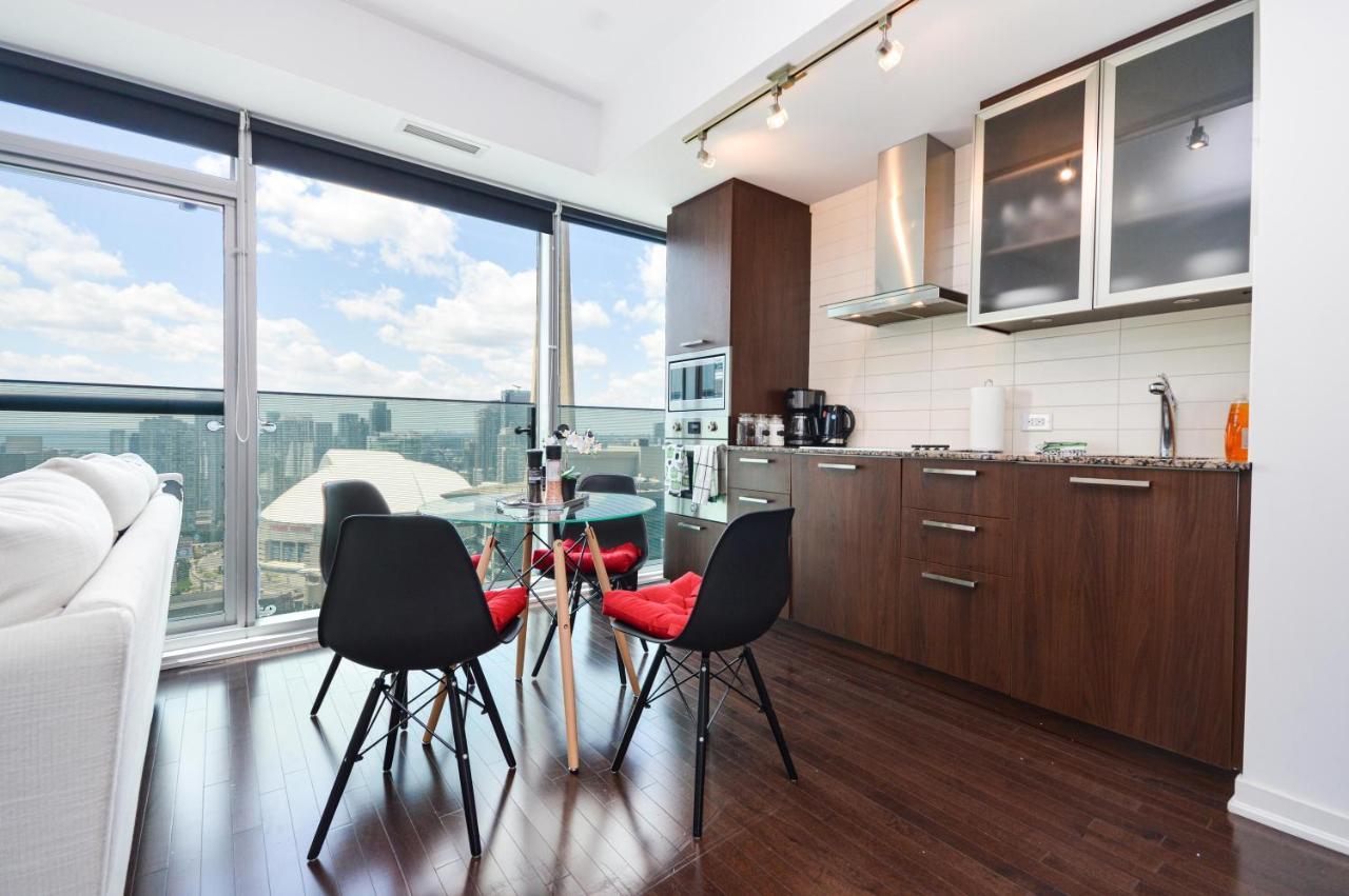 Downtown Toronto Condo Mins From Scotiabank Arena, Tiff, Cn Tower, Union, Mtcc Exterior photo