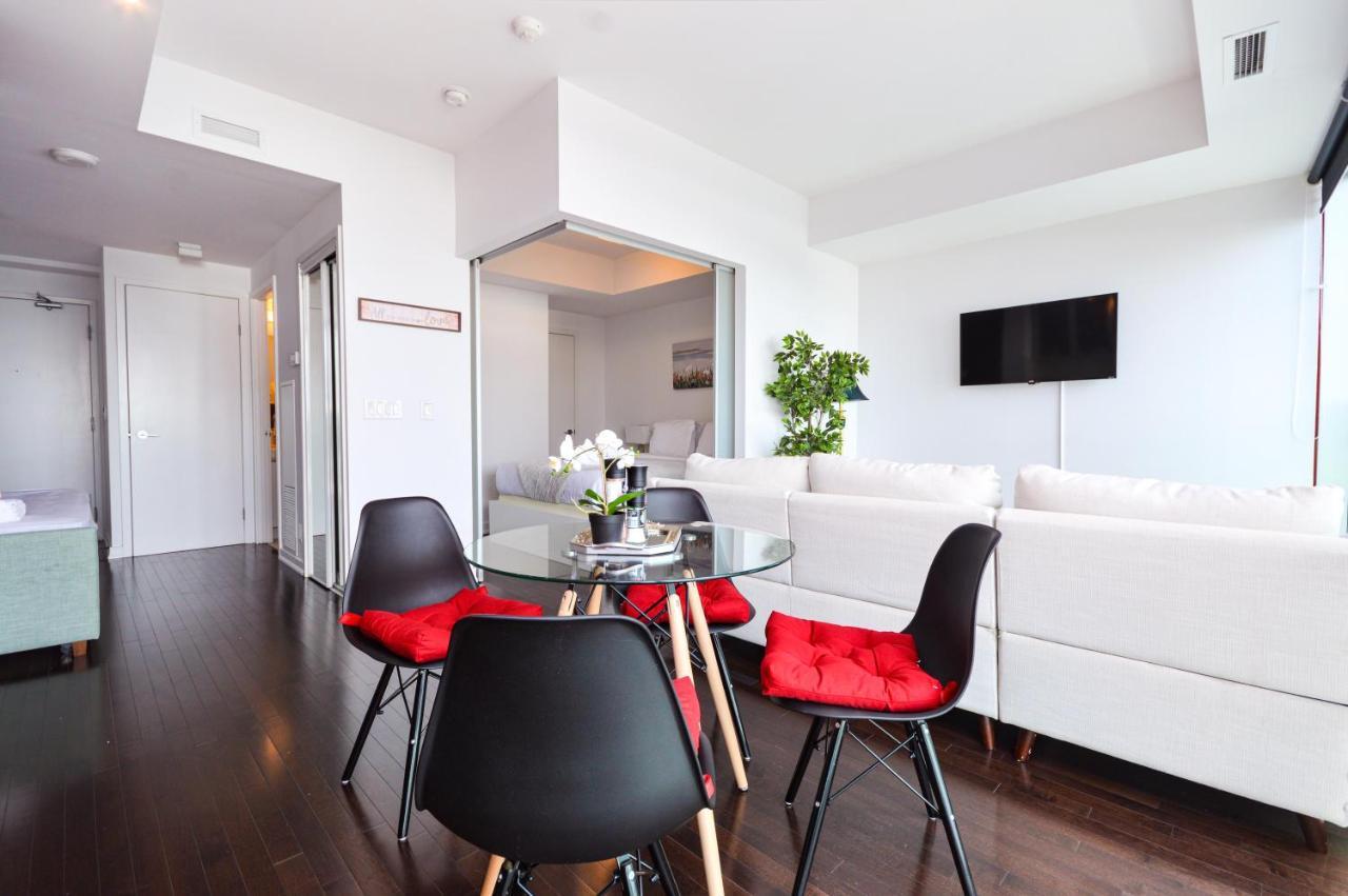 Downtown Toronto Condo Mins From Scotiabank Arena, Tiff, Cn Tower, Union, Mtcc Exterior photo