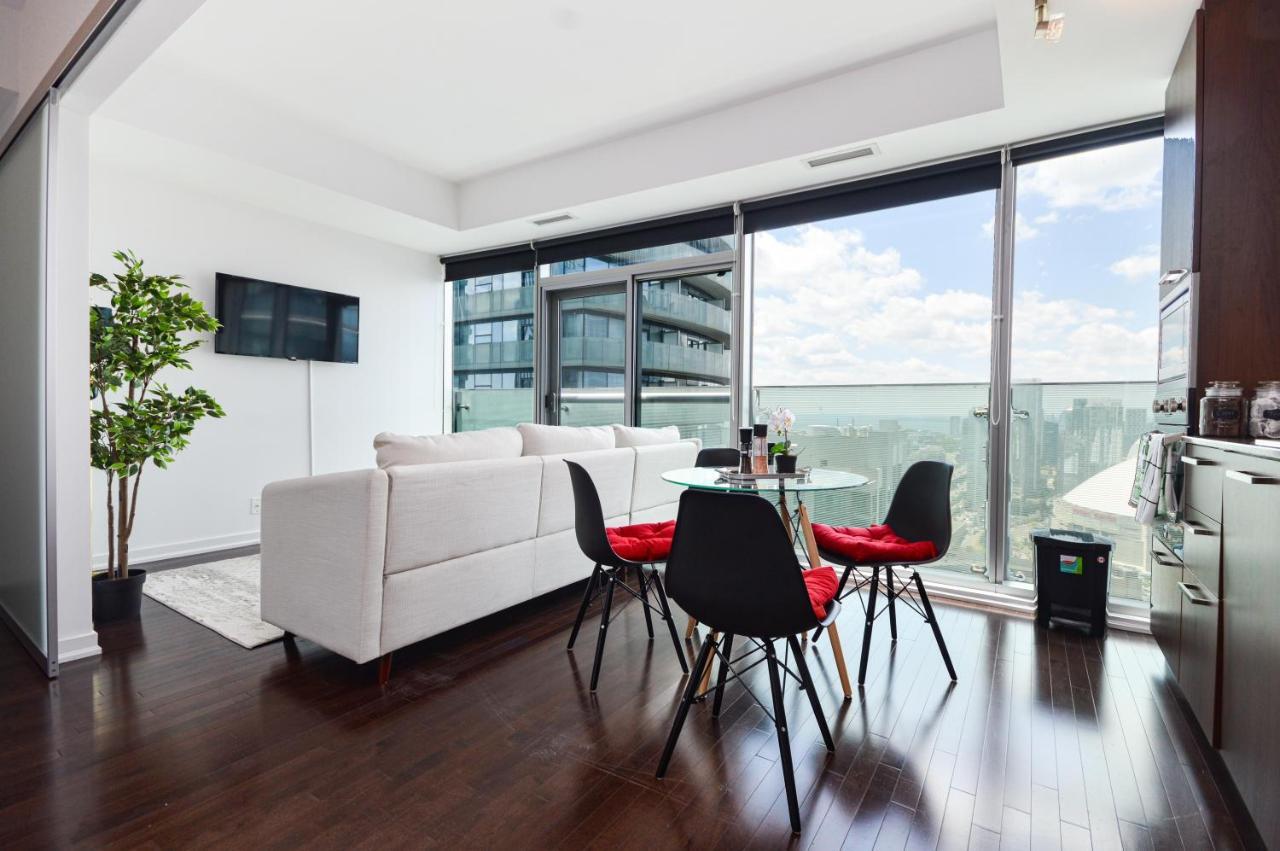 Downtown Toronto Condo Mins From Scotiabank Arena, Tiff, Cn Tower, Union, Mtcc Exterior photo