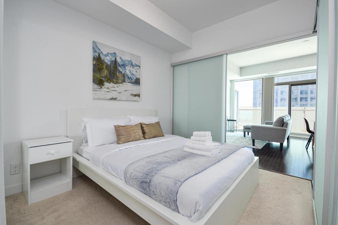 Downtown Toronto Condo Mins From Scotiabank Arena, Tiff, Cn Tower, Union, Mtcc Exterior photo