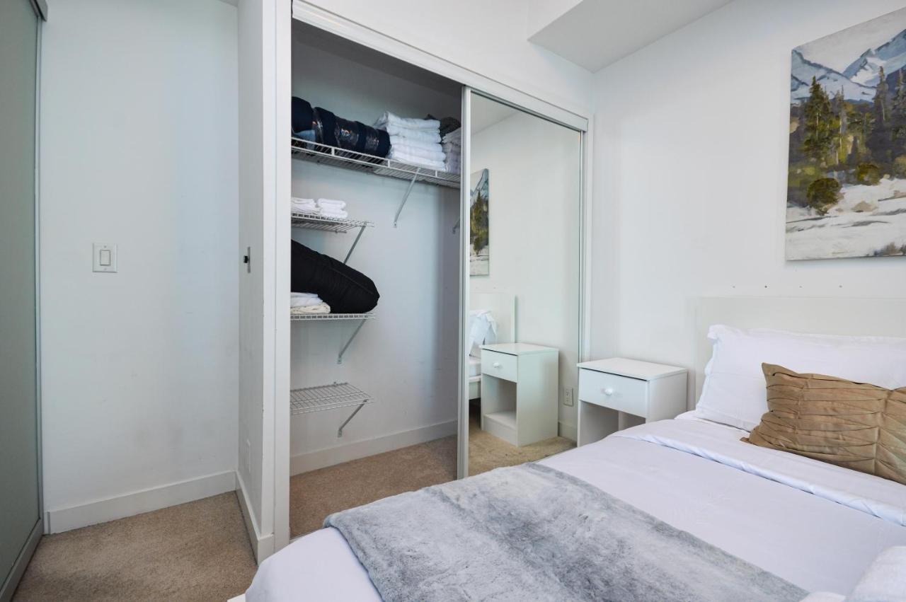 Downtown Toronto Condo Mins From Scotiabank Arena, Tiff, Cn Tower, Union, Mtcc Exterior photo