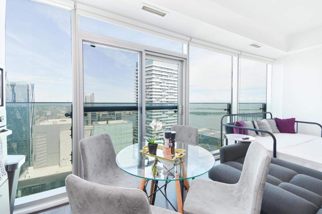 Downtown Toronto Condo Mins From Scotiabank Arena, Tiff, Cn Tower, Union, Mtcc Exterior photo