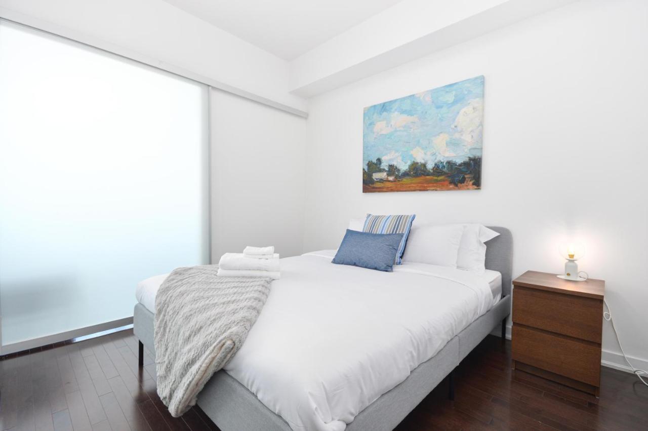Downtown Toronto Condo Mins From Scotiabank Arena, Tiff, Cn Tower, Union, Mtcc Exterior photo