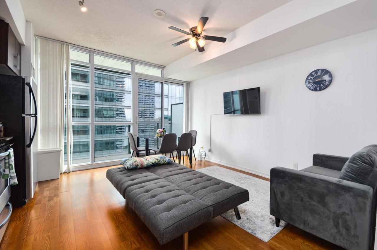 Downtown Toronto Condo Mins From Scotiabank Arena, Tiff, Cn Tower, Union, Mtcc Exterior photo