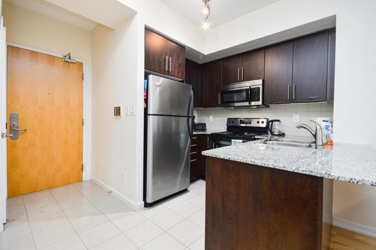 Downtown Toronto Condo Mins From Scotiabank Arena, Tiff, Cn Tower, Union, Mtcc Exterior photo