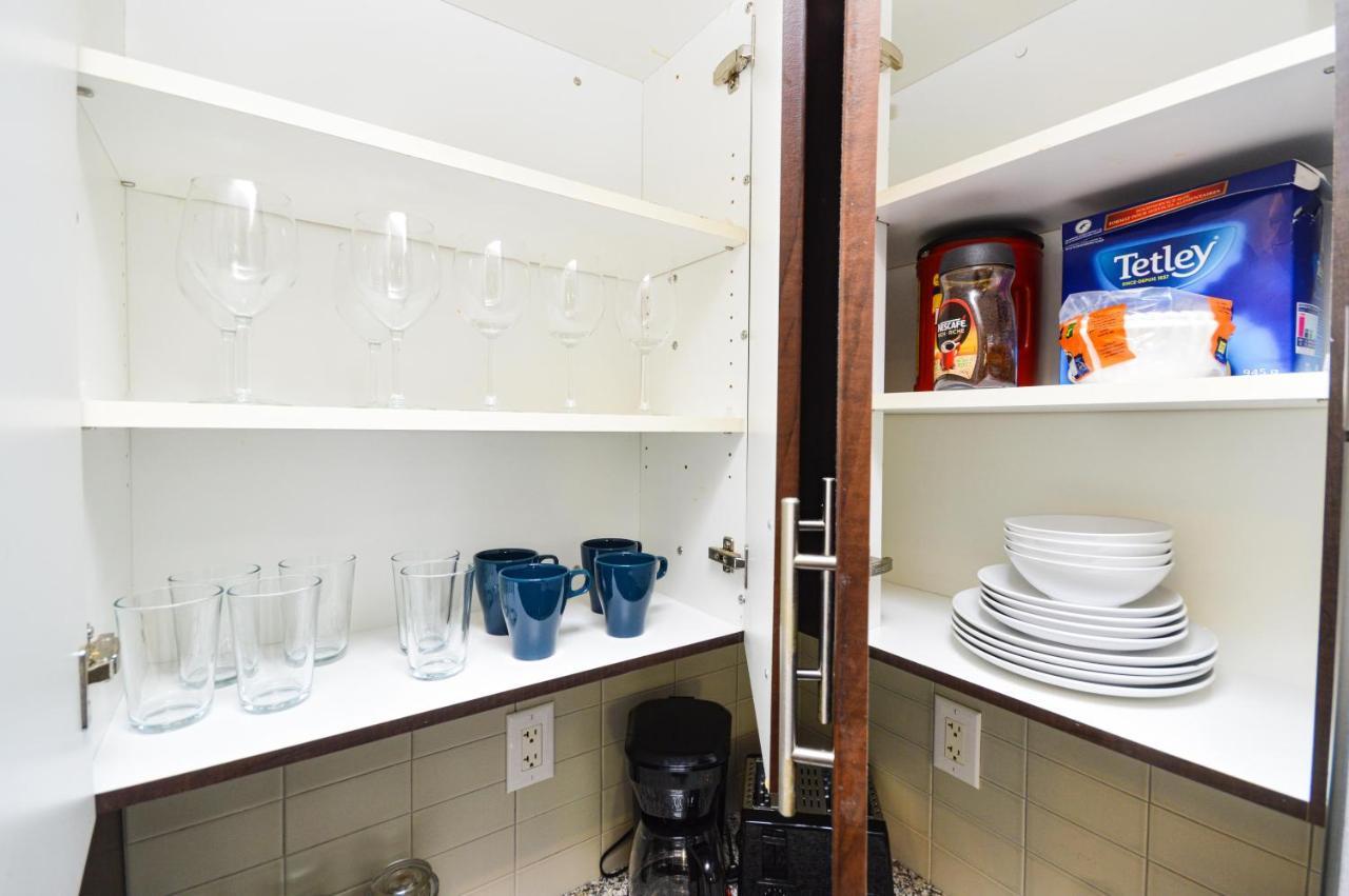 Downtown Toronto Condo Mins From Scotiabank Arena, Tiff, Cn Tower, Union, Mtcc Exterior photo